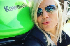 1FEAB8B7-05FF-46F9-B3E6-859800B9D6E3-640x640